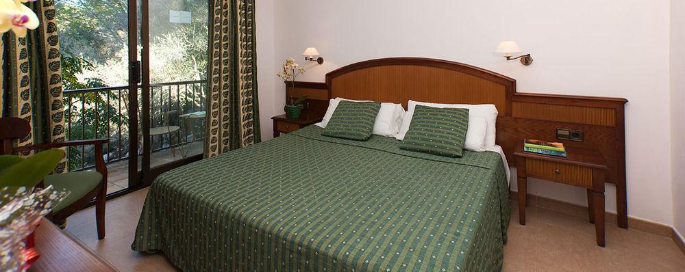 Playa Mondrago Hotel 3*